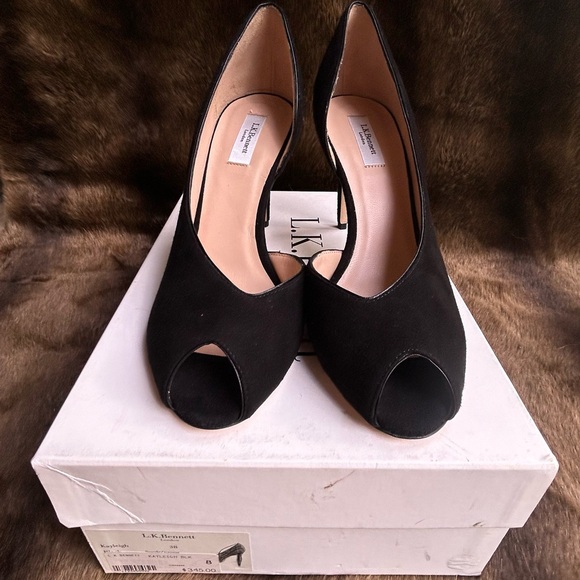 L.K. BENNETT
Kayleigh Stiletto Heel Court
Shoes size 38 eu - Picture 6 of 10